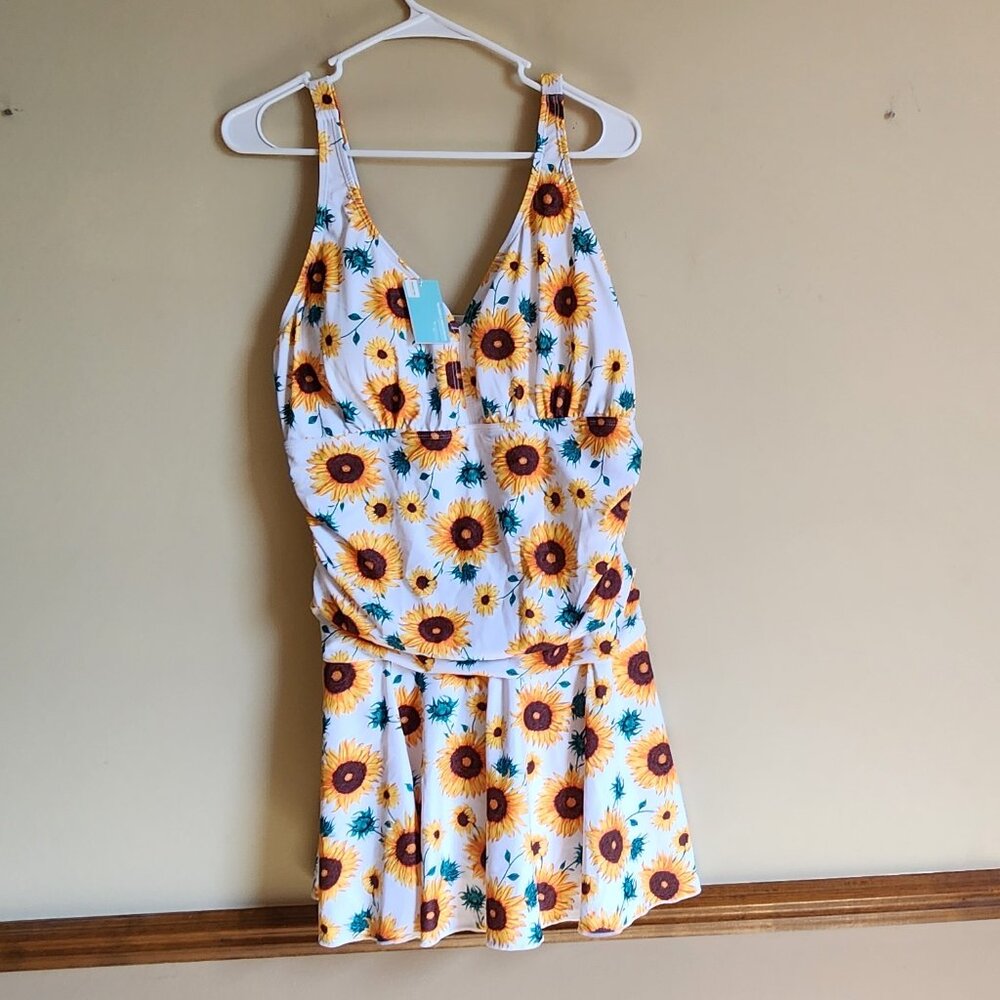 Summer Mae Women's Floral Swim Dress Tummy Control One Piece Swimsuit XXL NWT